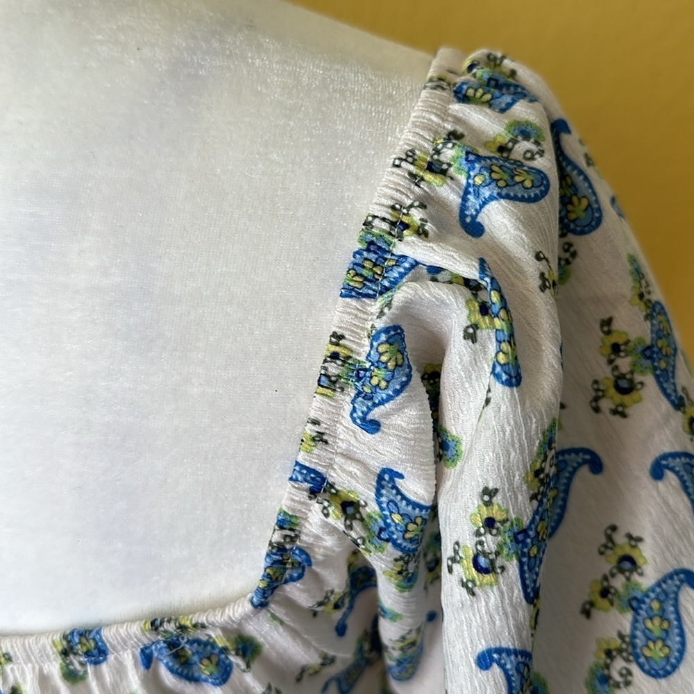 NWT Stradivarius blue paisley on off white mini babydoll dress Size L - Picture 4 of 10